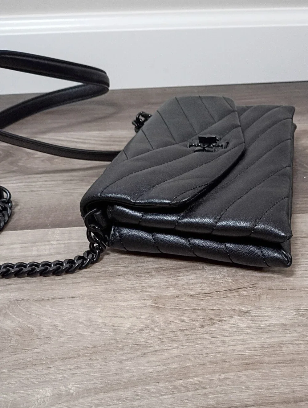 Tory Burch Classic Casual Black Quilted Chevron Leather Kira Crossbody Handbag